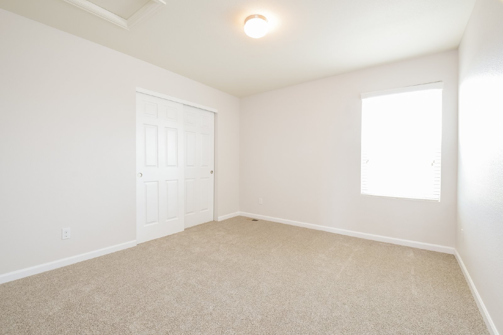 Experience the perfect blend of modern amenities and serene surroundings in this exceptional property! property image