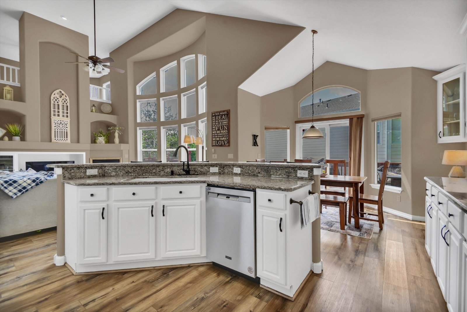 4 bedroom, 4 Bath Home With Office In Littleton! property image