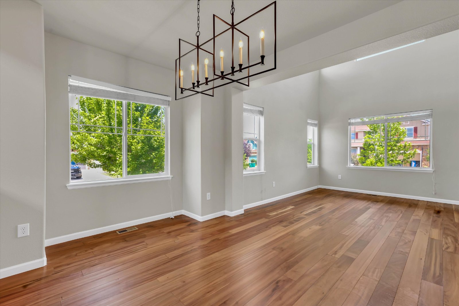 5 Bedroom, 3 Bath Home In Copperleaf! property image