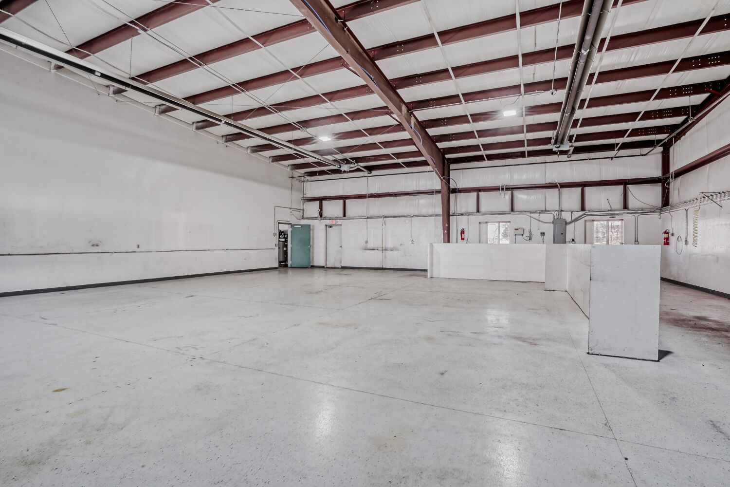 For Sale- Industrial Warehouse with 3 Heated Bays, 2 Private Offices, and 2 Bathrooms property image