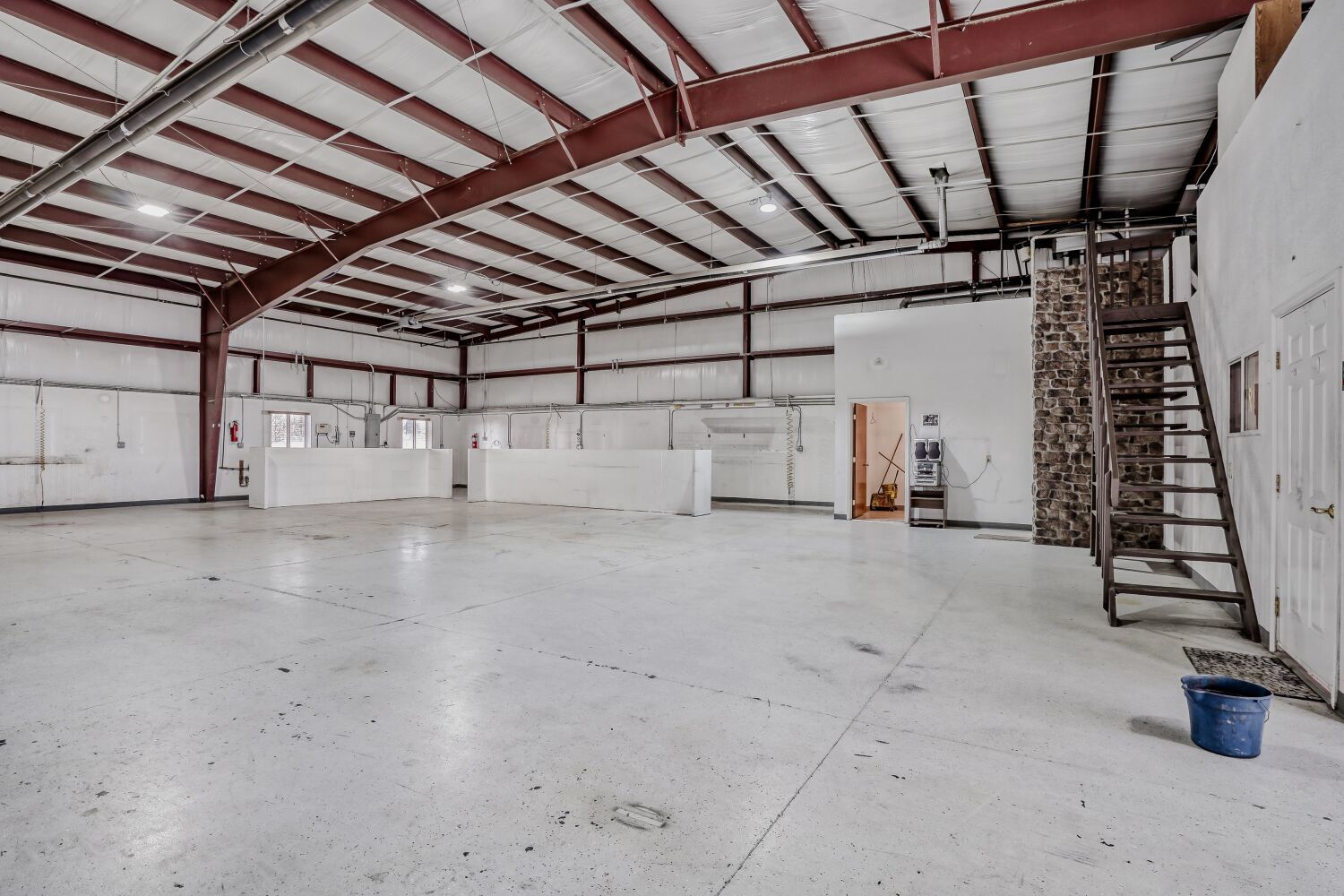 For Sale- Industrial Warehouse with 3 Heated Bays, 2 Private Offices, and 2 Bathrooms property image