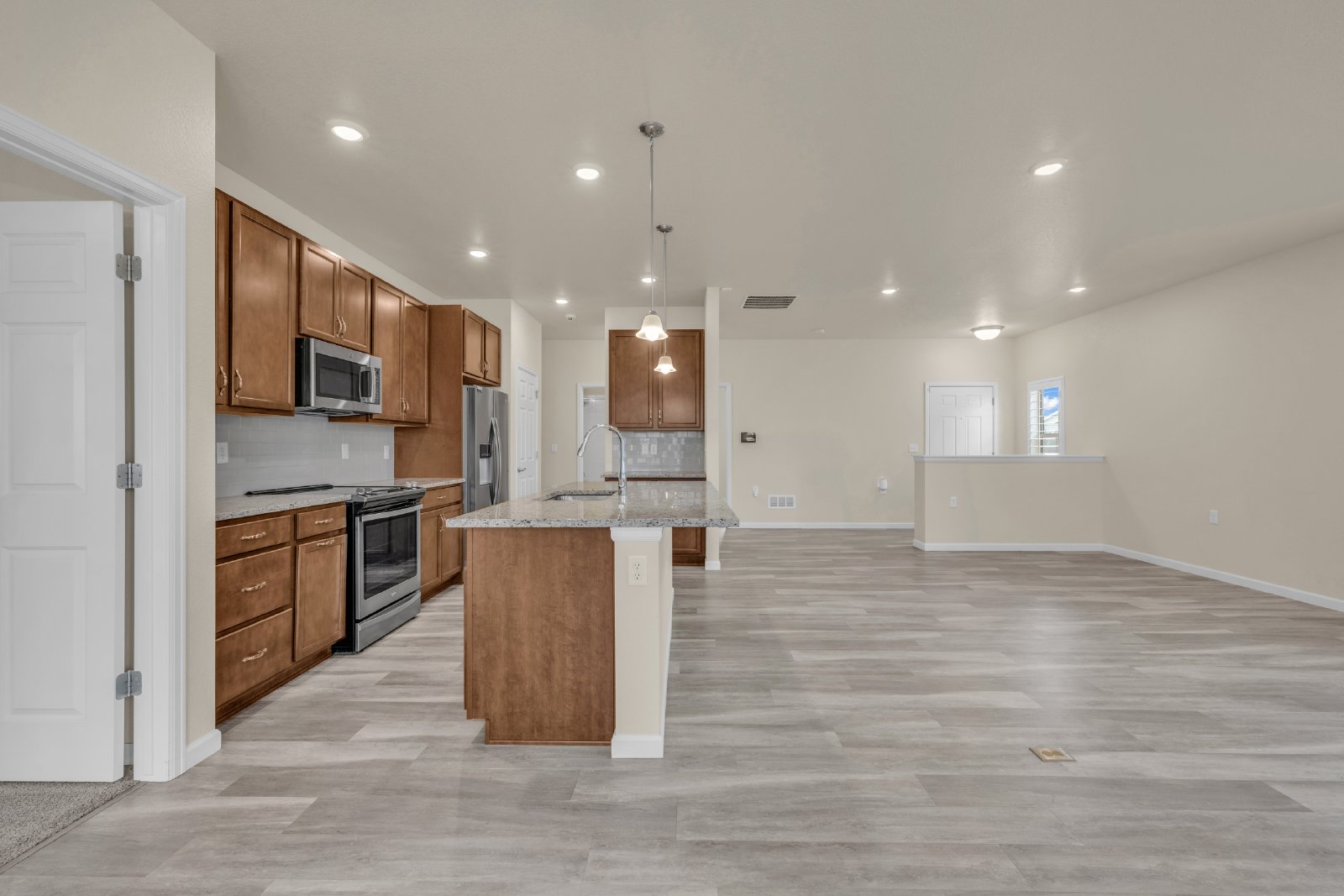 Charming 2-Bed, 2-Bath Retreat in Thornton! property image