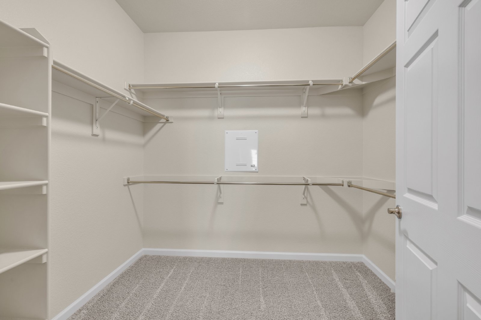 Charming 2-Bed, 2-Bath Retreat in Thornton! property image